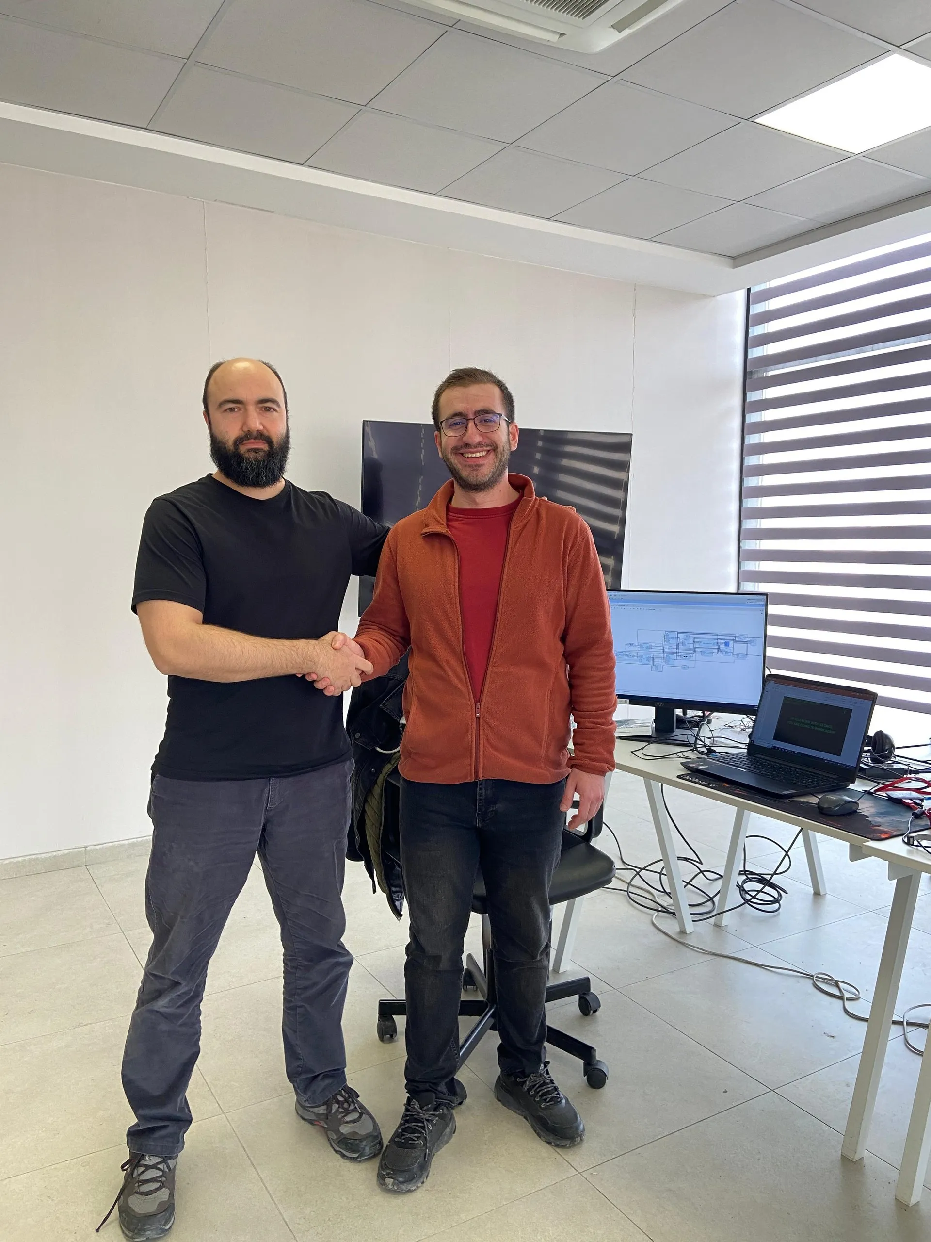First long term intern of ANADOLOGIC